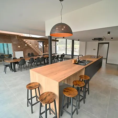 Вилла Moulin De *